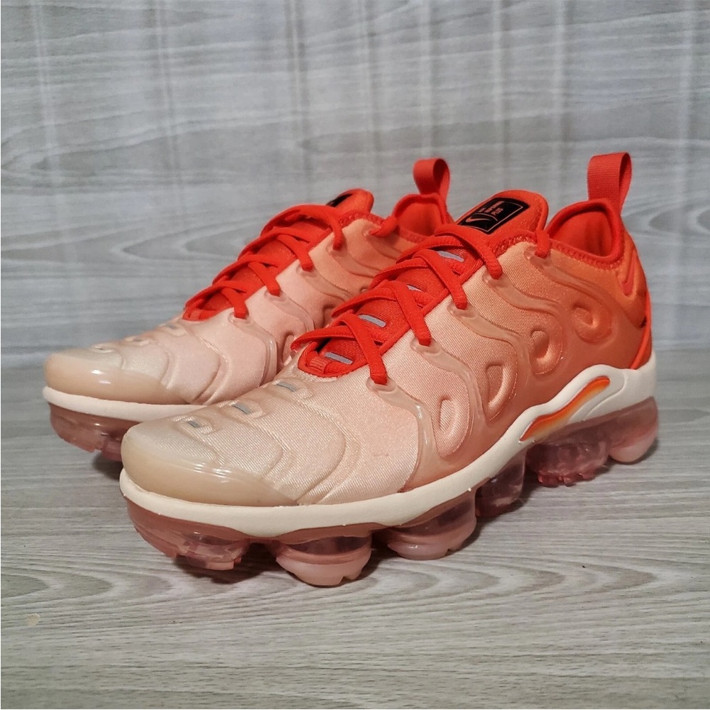 Women’s Nike Vapormax Plus Guava Ice Rush Orange Shoes Brand New With Box - Picture 3 of 14